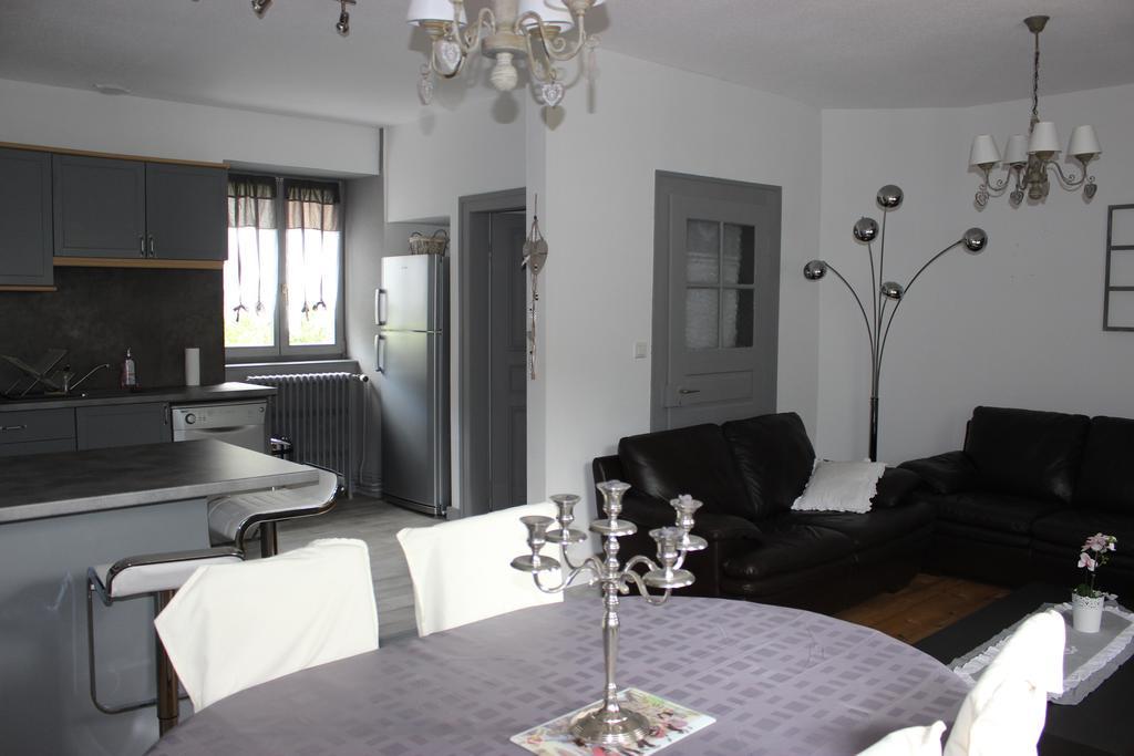 Gite Des 3 Chateaux Ribeauvillé Zimmer foto